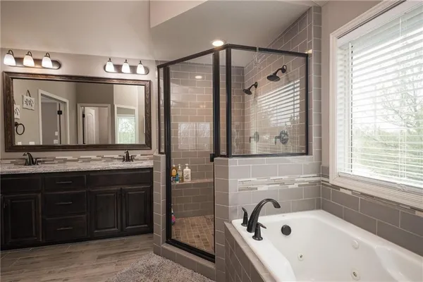 $575,000 | 104 Southwest Greenbriar Drive, Blue Springs, MO 64064