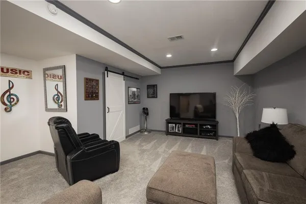 $575,000 | 104 Southwest Greenbriar Drive, Blue Springs, MO 64064