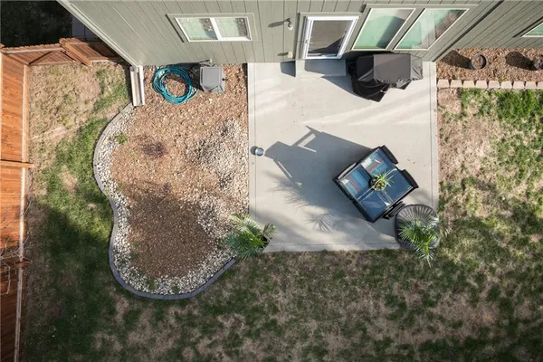 $575,000 | 104 Southwest Greenbriar Drive, Blue Springs, MO 64064