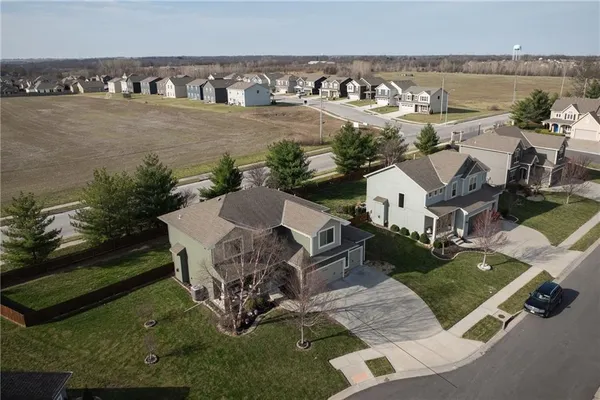 $575,000 | 104 Southwest Greenbriar Drive, Blue Springs, MO 64064