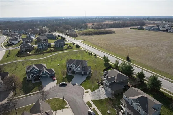 $575,000 | 104 Southwest Greenbriar Drive, Blue Springs, MO 64064