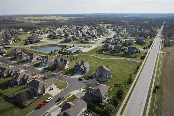 $575,000 | 104 Southwest Greenbriar Drive, Blue Springs, MO 64064