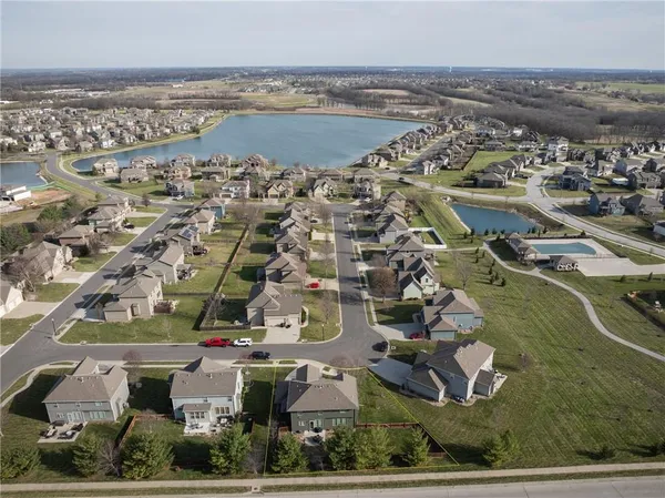 $575,000 | 104 Southwest Greenbriar Drive, Blue Springs, MO 64064