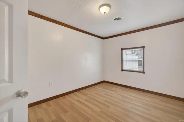 $185,000 | 1613 D Street, Bedford, IN 47421