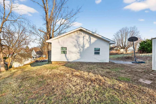 $185,000 | 1613 D Street, Bedford, IN 47421