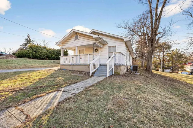 $185,000 | 1613 D Street, Bedford, IN 47421