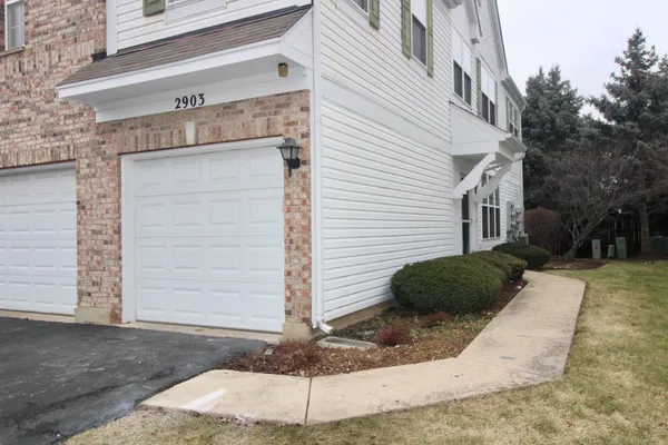 $305,000 | 2903 Stonewater Drive, Unit 2903, Naperville, IL 60564