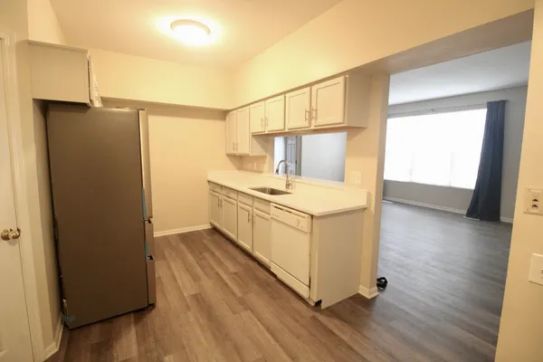 $305,000 | 2903 Stonewater Drive, Unit 2903, Naperville, IL 60564