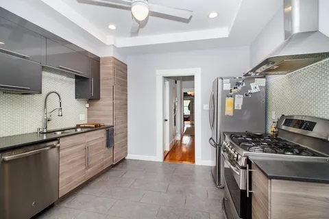 $4,900 | 53 Prince Street, Unit 3, Cambridge, MA 02139