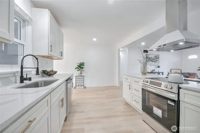 $539,999 | 302 South 76th Street, Tacoma, WA 98408