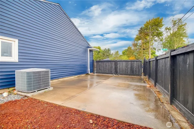 $539,999 | 302 South 76th Street, Tacoma, WA 98408