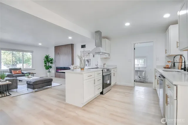 $539,999 | 302 South 76th Street, Tacoma, WA 98408