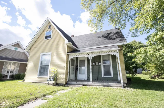 $749 | 632 South State Street, Greenfield, IN 46140