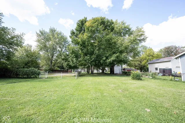 $749 | 632 South State Street, Greenfield, IN 46140