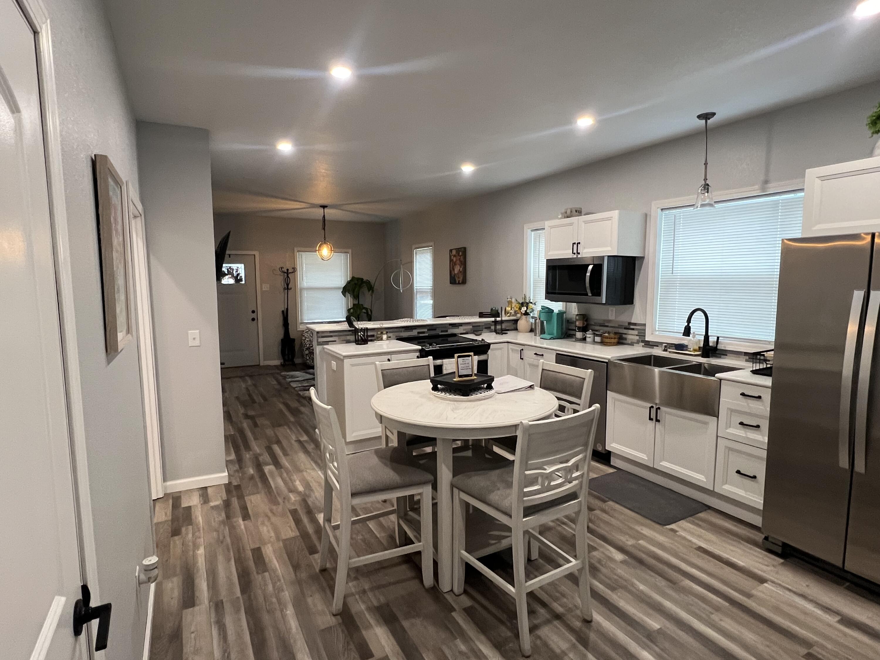 3171 South 9th Street Milwaukee, WI 53215 - Photo 9 of 21 IMG_6127