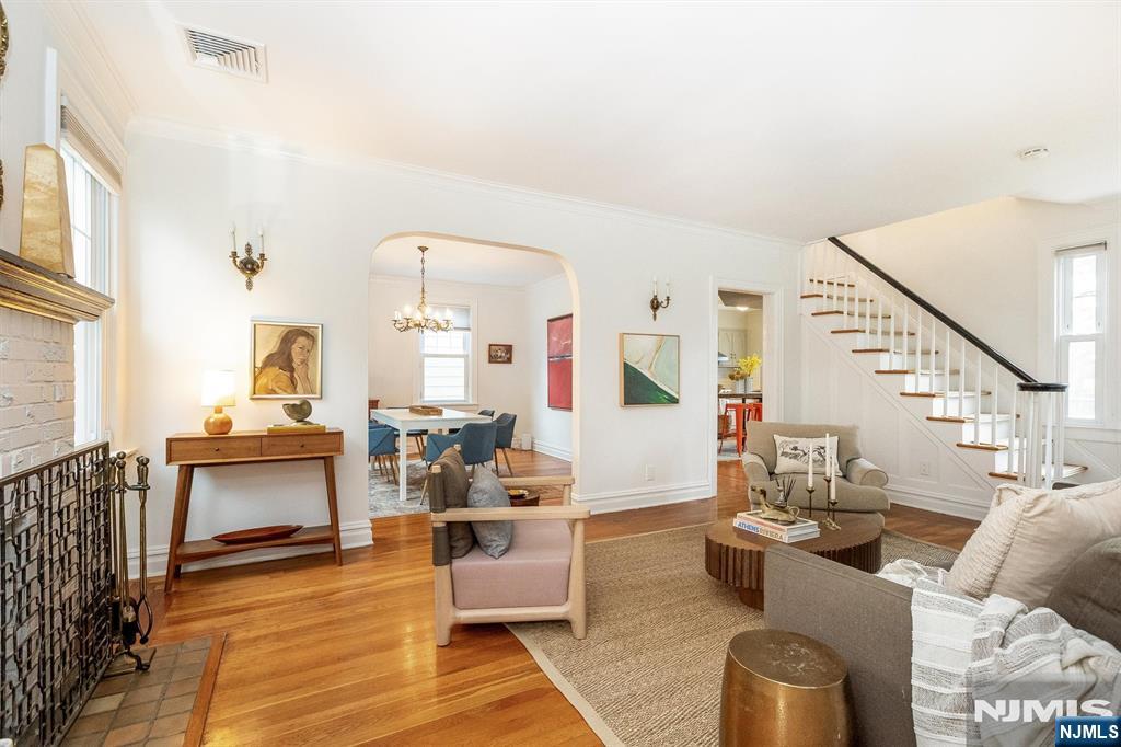191 Stonehouse Road Bloomfield, NJ 07028 - Photo 6 of 39 Gallery Image 6
