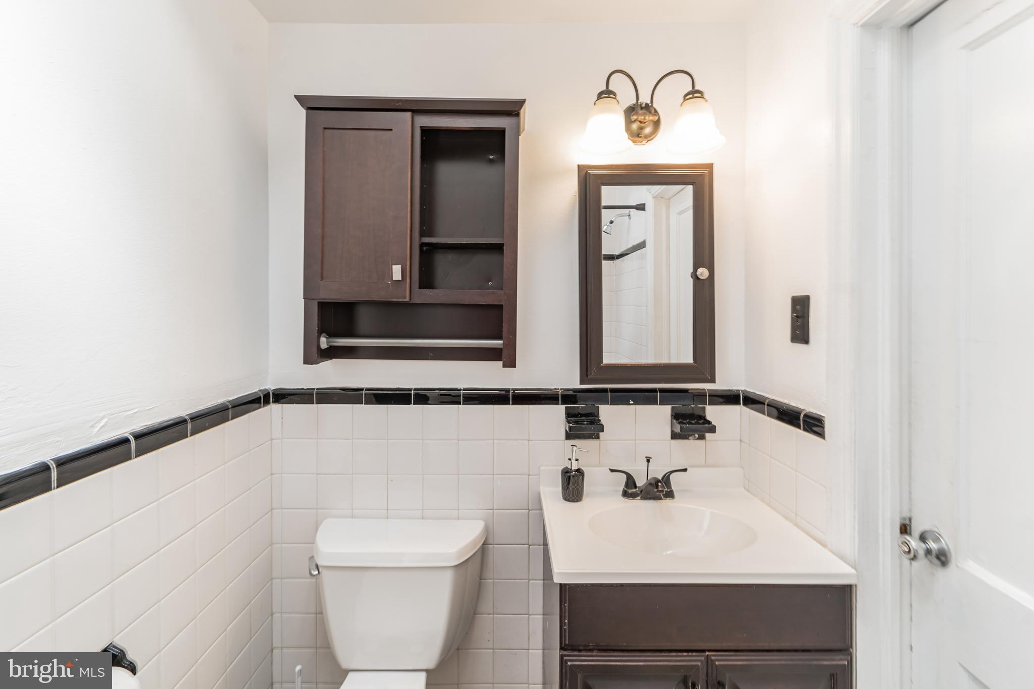 7312 Drexel Road Philadelphia, PA 19151 - Photo 21 of 26 Full Bathroom