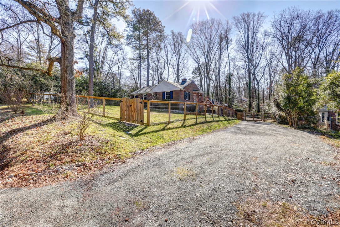 8019 Cherokee Road Richmond, VA 23225 - Photo 3 of 28