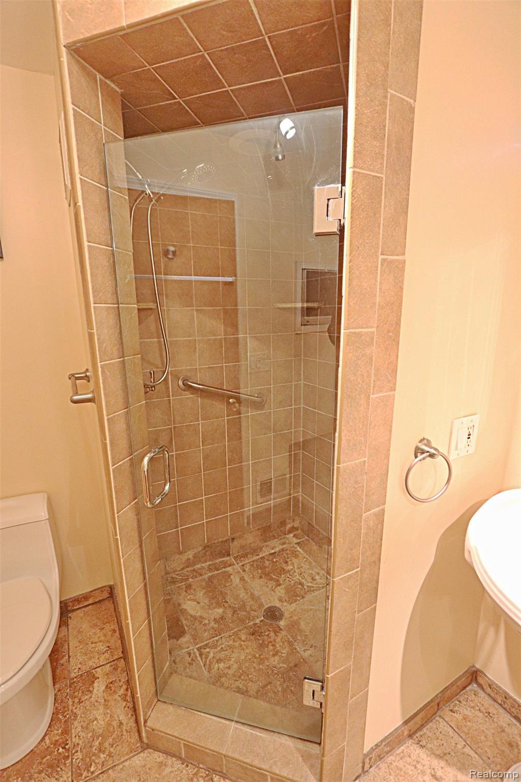 21419 Meridian Road Grosse Ile, MI 48138 - Photo 31 of 41 IMG_4792_InPixio.jpg