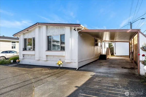 $90,000 | 225 Northeast Ernst Street, Unit 93, Oak Harbor, WA 98277