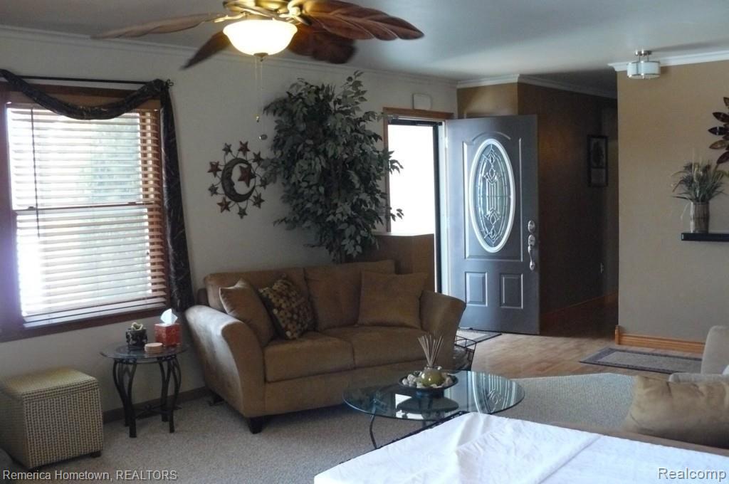 401 Ridge Road South Canton, MI 48188 - Photo 2 of 14 P1010823.jpg