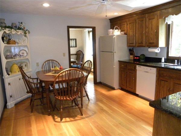 20 Wagontrail Road Chelmsford, MA 01824 - Photo 8 of 29 Gallery Image 8