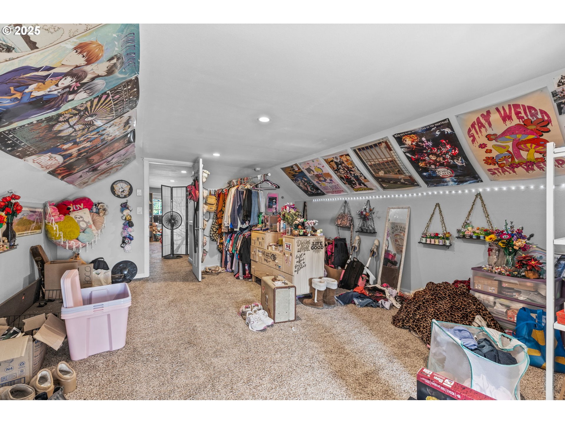 221 Southwest Rainbow Avenue Dallas, OR 97338 - Photo 24 of 36 a view of a room with gym equipment