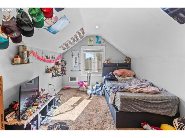 $420,000 | 221 Southwest Rainbow Avenue, Dallas, OR 97338