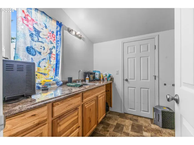 $420,000 | 221 Southwest Rainbow Avenue, Dallas, OR 97338