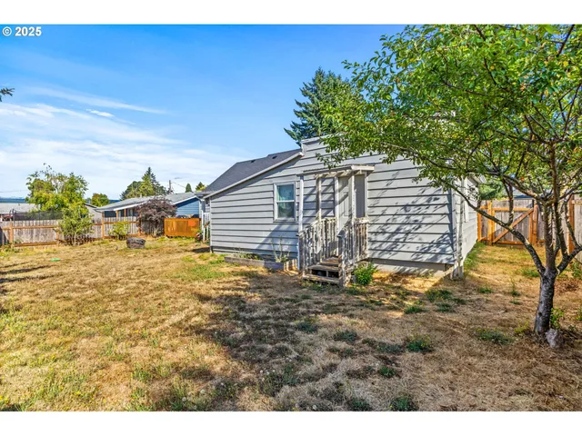 $420,000 | 221 Southwest Rainbow Avenue, Dallas, OR 97338