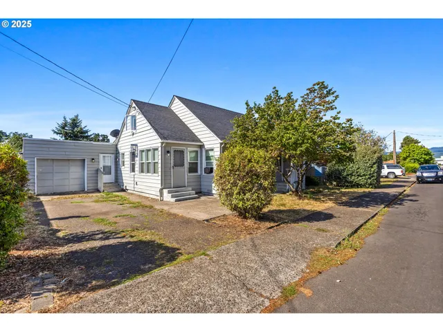 $420,000 | 221 Southwest Rainbow Avenue, Dallas, OR 97338