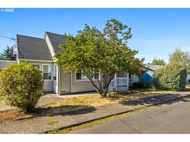 $420,000 | 221 Southwest Rainbow Avenue, Dallas, OR 97338
