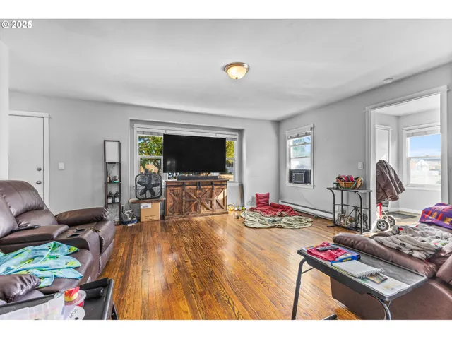 $420,000 | 221 Southwest Rainbow Avenue, Dallas, OR 97338