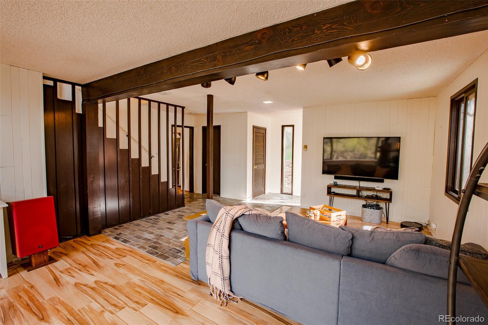 121 Kelly Road East Boulder, CO 80302 - Photo 4 of 36 Gallery Image 4