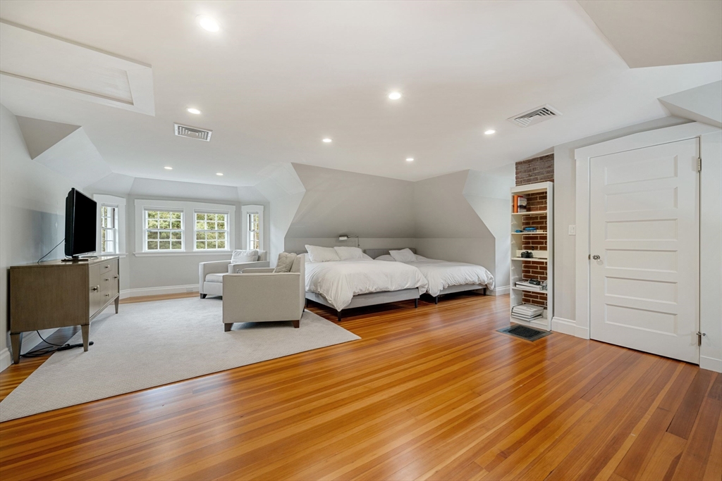 46 Garden Road Wellesley, MA 02481 - Photo 33 of 42