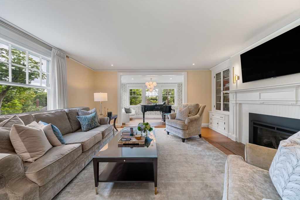 46 Garden Road Wellesley, MA 02481 - Photo 8 of 42