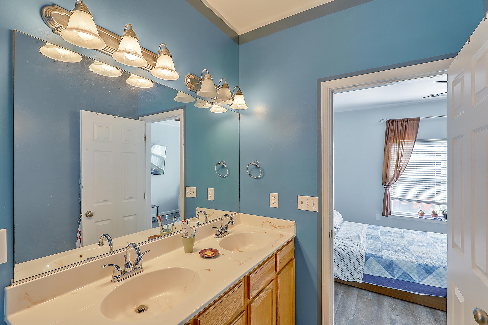 112 Summer View Road Summerville, SC 29486 - Photo 14 of 29 Dual Sink Vanity