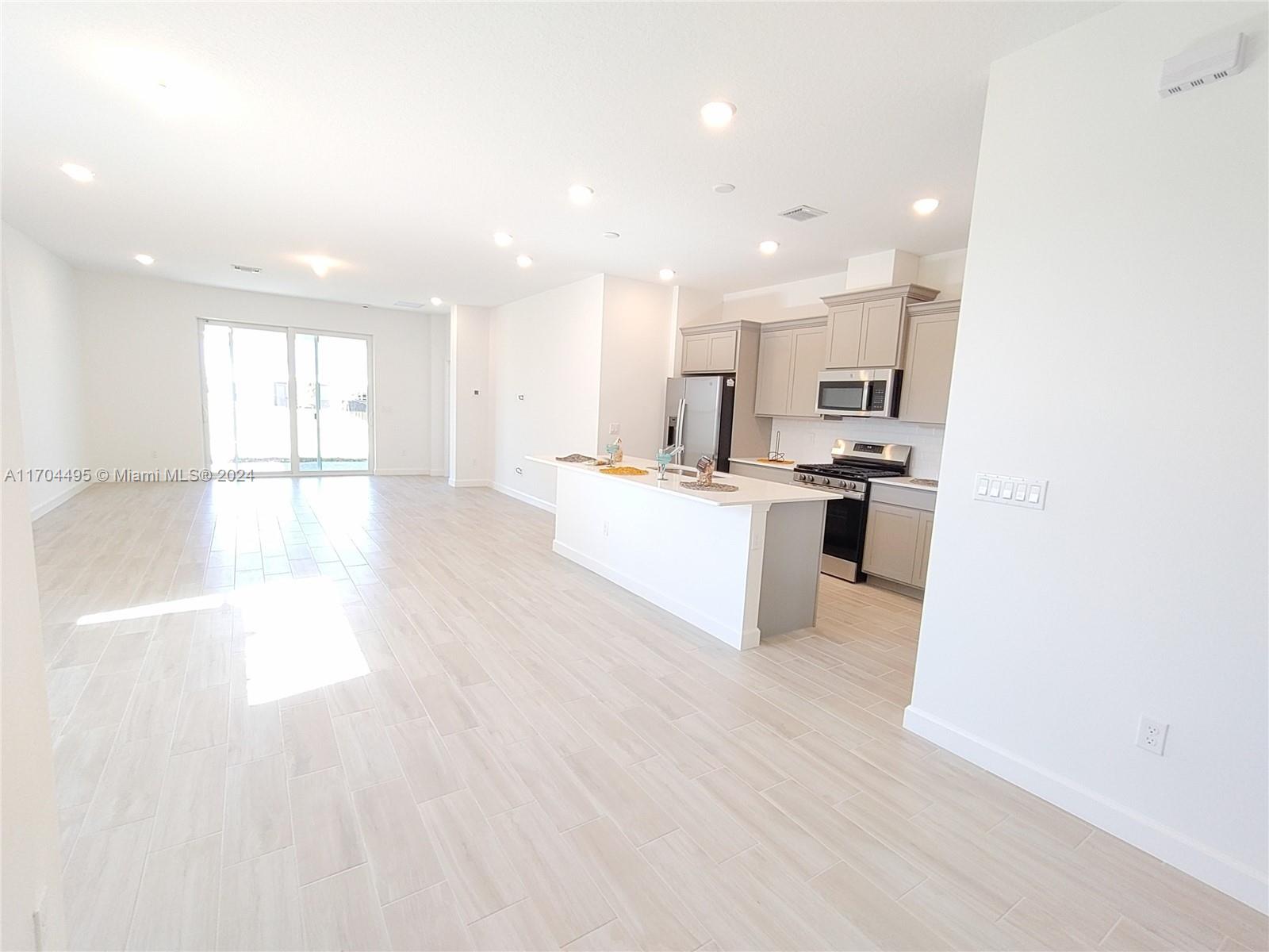 Loxahatchee Loxahatchee, FL 33470 - Photo 5 of 26