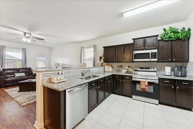 $275,000 | 180 Kennedy Drive, Venus, TX 76084