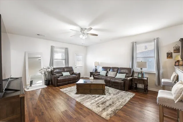 $275,000 | 180 Kennedy Drive, Venus, TX 76084