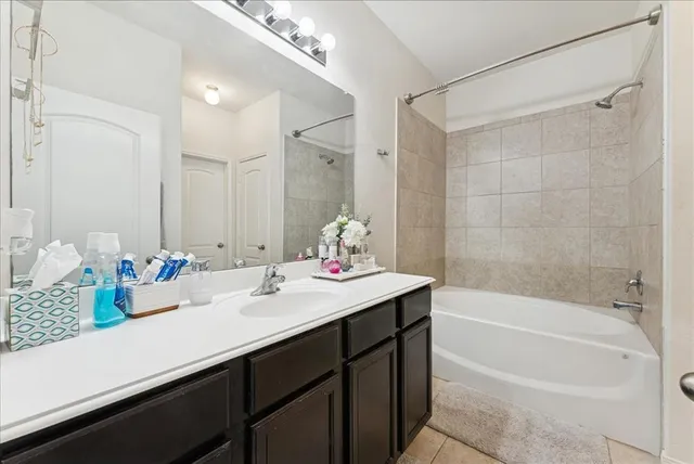 $275,000 | 180 Kennedy Drive, Venus, TX 76084