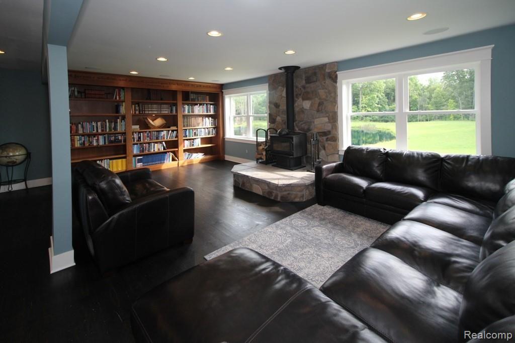 11633 White Road Linden, MI 48451 - Photo 15 of 64