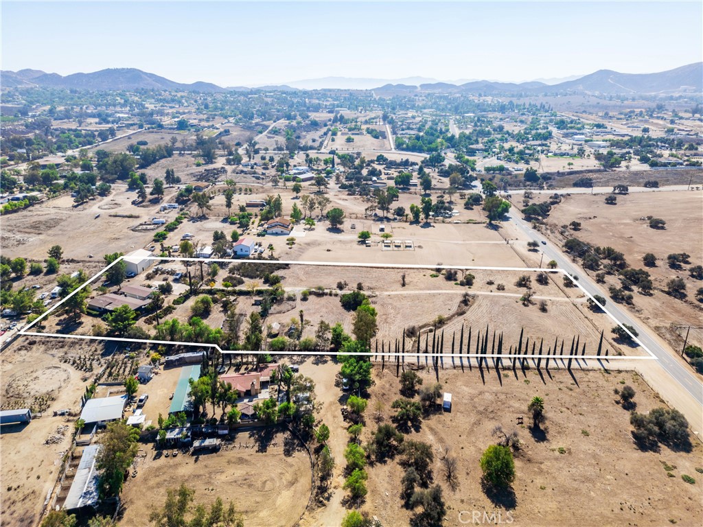 22350 Gavilan Road Perris, CA 92570 - Photo 33 of 34 an aerial view of multiple house