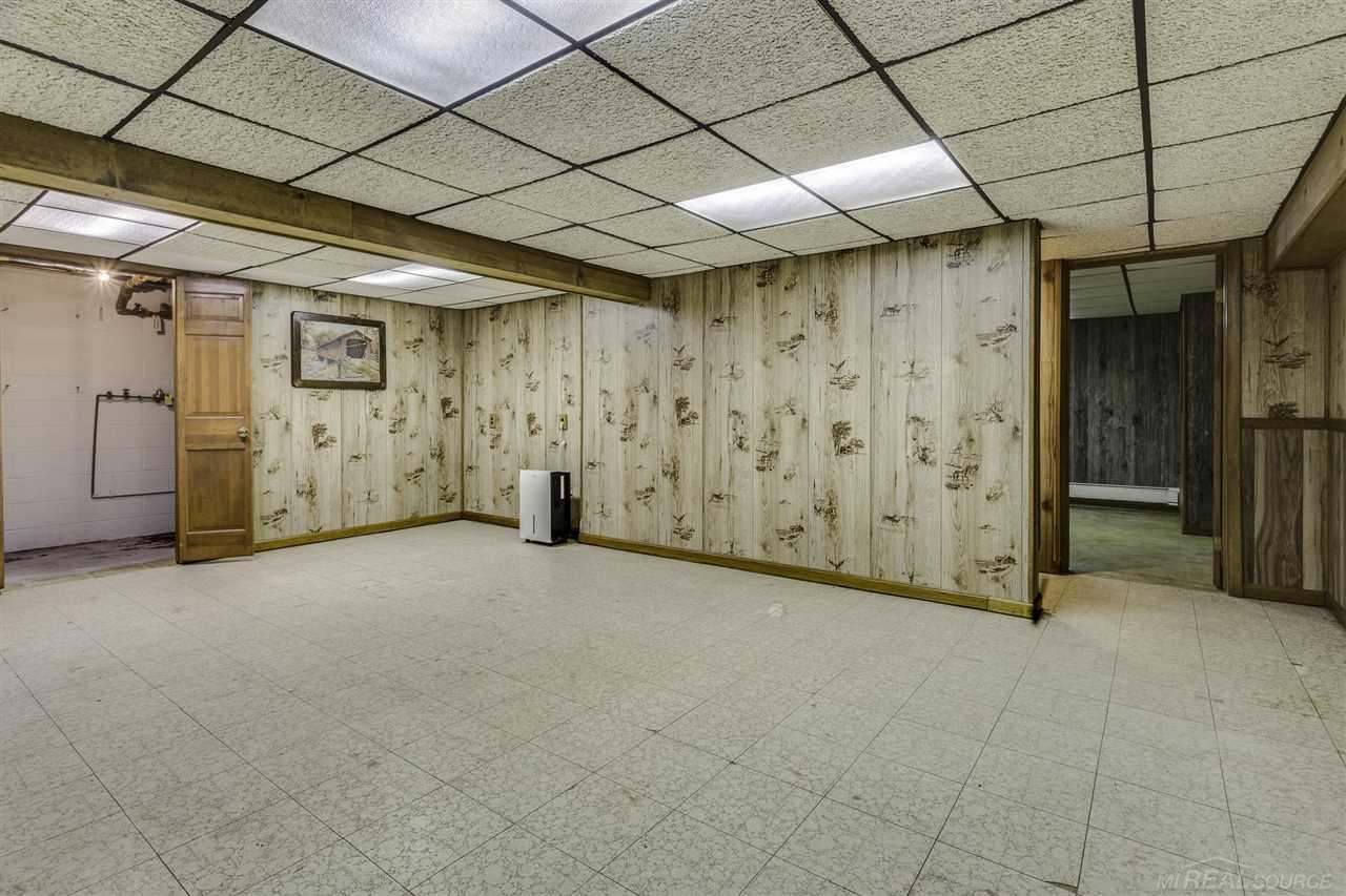 6901 Lakeshore Road Palms, MI 48465 - Photo 40 of 70