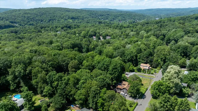 $650,000 | 41 Verville Road, Avon, CT 06001