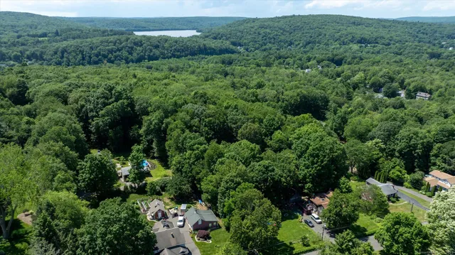 $650,000 | 41 Verville Road, Avon, CT 06001