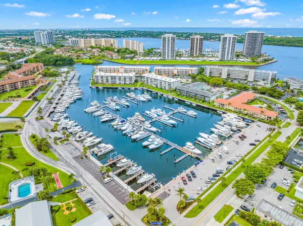 $3,500 | 52 Yacht Club Drive, Unit 105, North Palm Beach, FL 33408