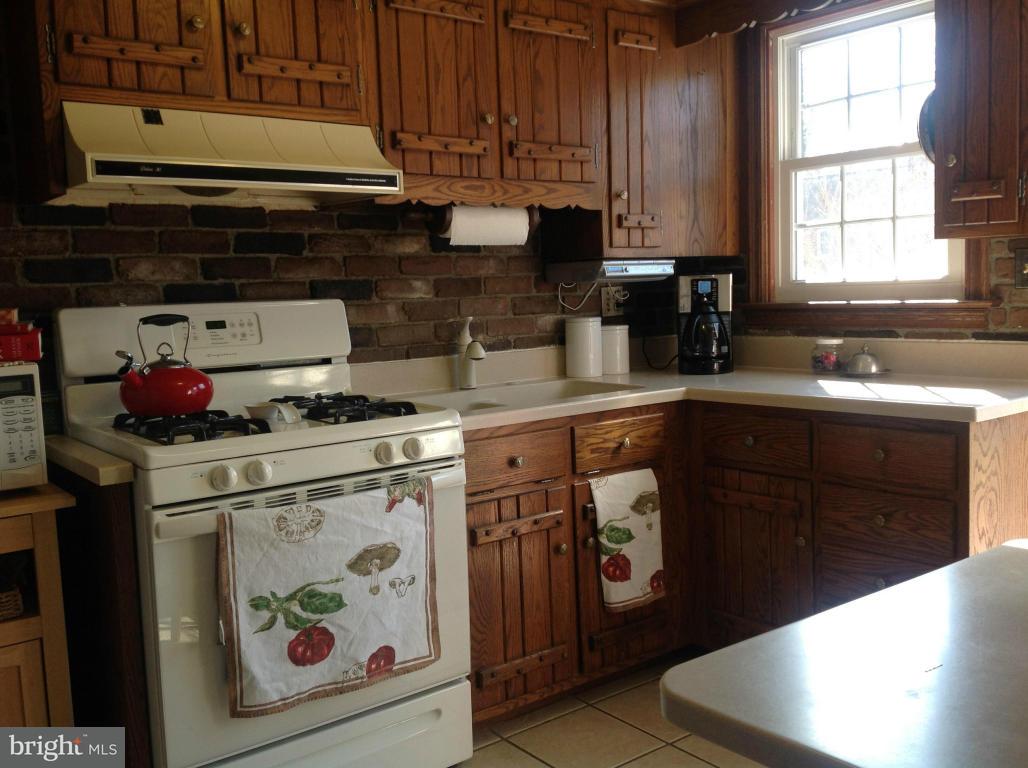 926 Pleasure Road Lancaster, PA 17601 - Photo 4 of 23 Gallery Image 4