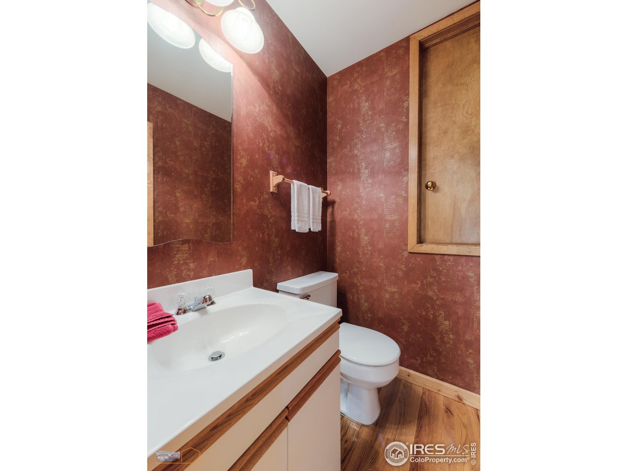 4477 Wellington Road Boulder, CO 80301 - Photo 18 of 36 Powder Room on Main Floor
