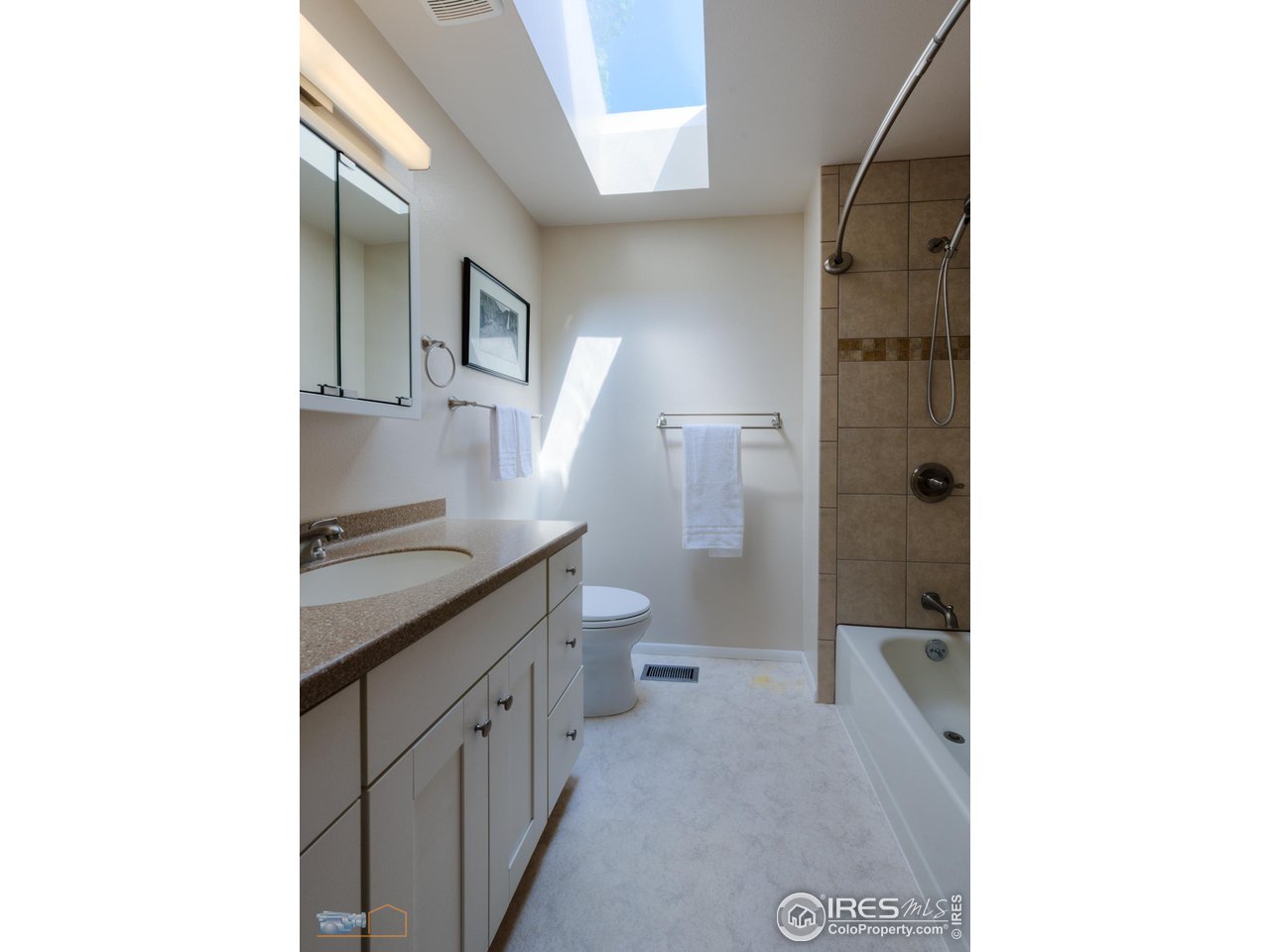 4477 Wellington Road Boulder, CO 80301 - Photo 23 of 36 Full 2nd Bath on Upper Floor